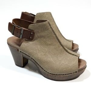NWOB Dansko Reggie Embossed Peeptoe Slingback 38